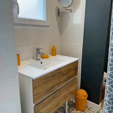 Maison Tres Agreable, Centre Ville-quartier Gare Des Sables D'olonne *